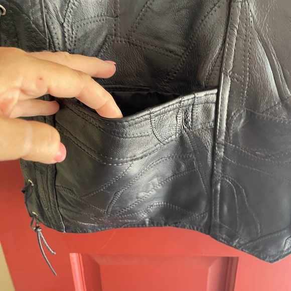Diamond Plate BUFFALO LEATHER motorcycle 🏍️ vest never worn - Picture 6 of 6